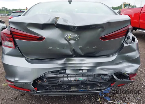 2019 Hyundai Elantra Sel z USA, uszkodzony, nr VIN 5NPD84LFXKH432053